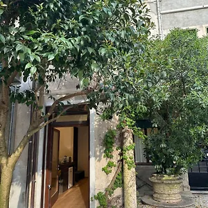Isola Memmia Bed & Breakfast